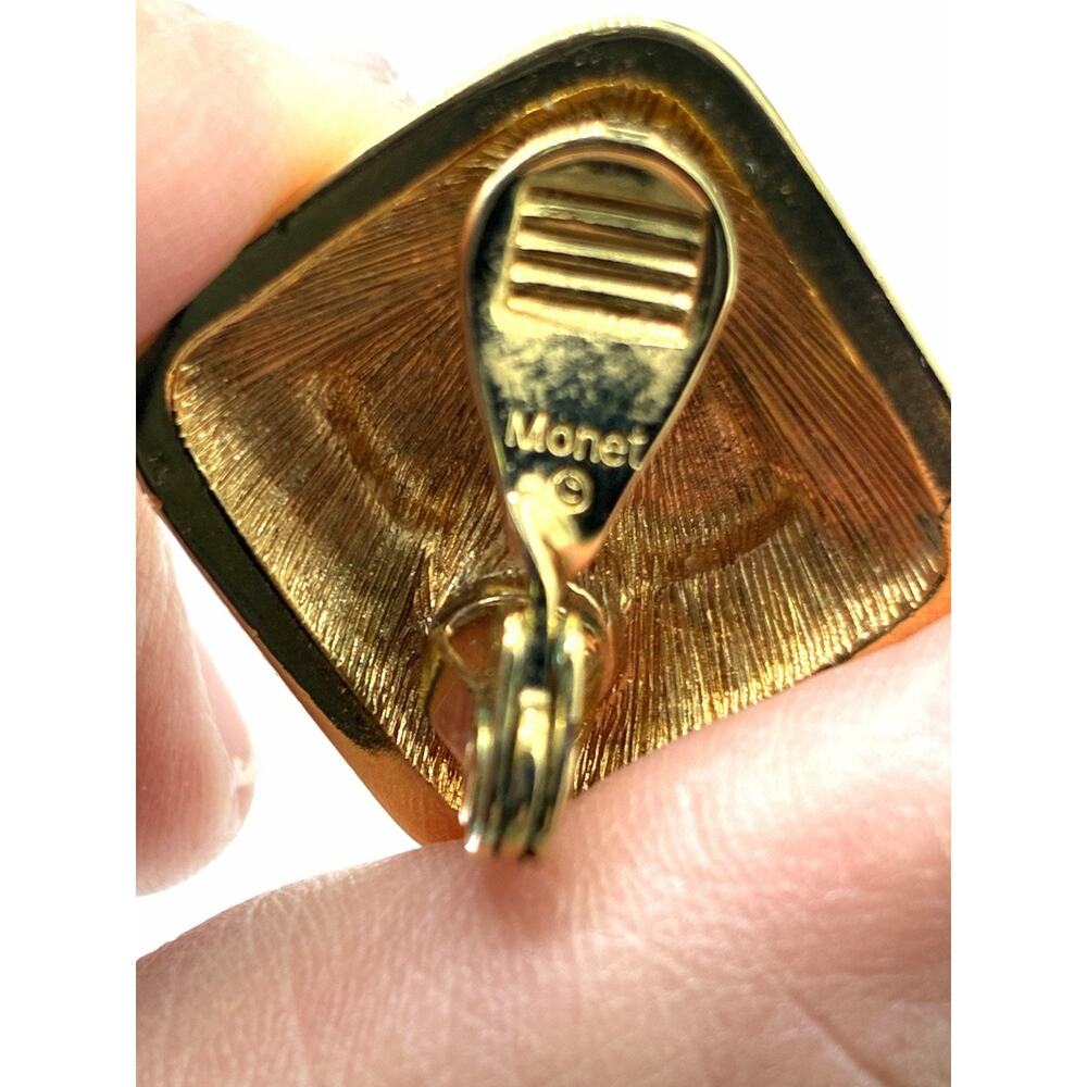 Vintage Monet Signed Gold Tone Geometric Square Clip Earrings Black Cabochon - Picture 6 of 6